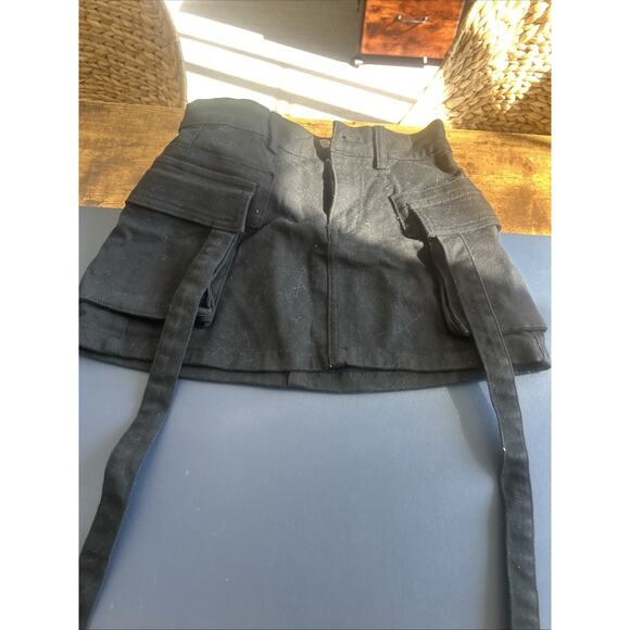 Elleven High Stretch Low Waist Denim Cargo Mini Skirt - Black - Size XS - Picture 6 of 11